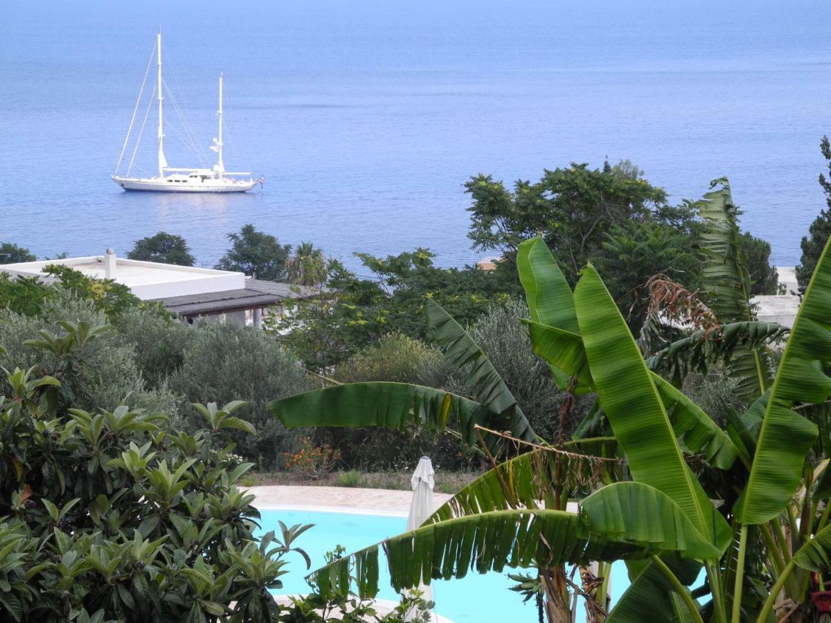 サンタ・マリーナ・サリーナ Note Di Salina Bed & Breakfast エクステリア 写真